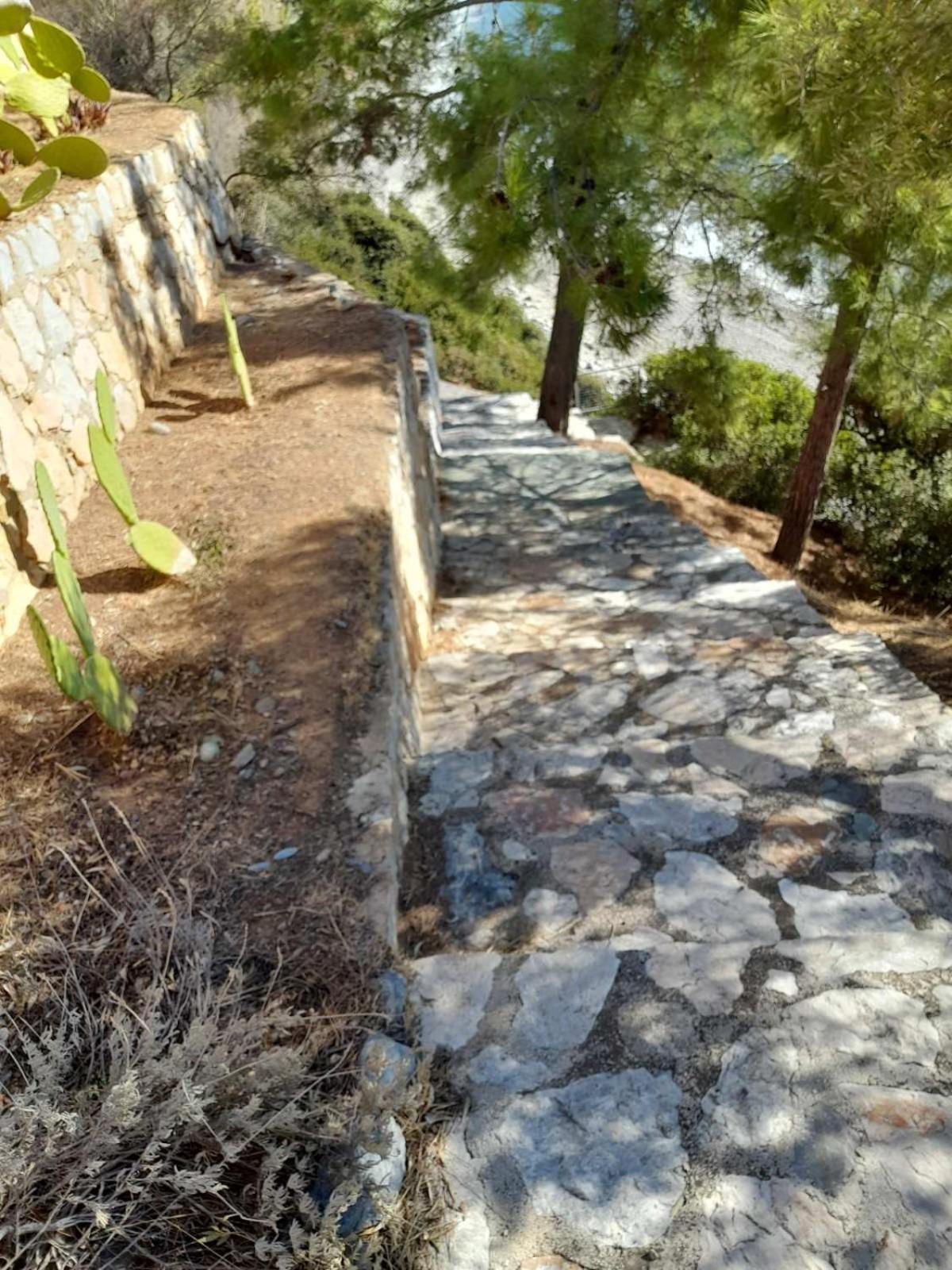 Δωμάτια Κόκκινος Πύργος Пломарион Экстерьер фото