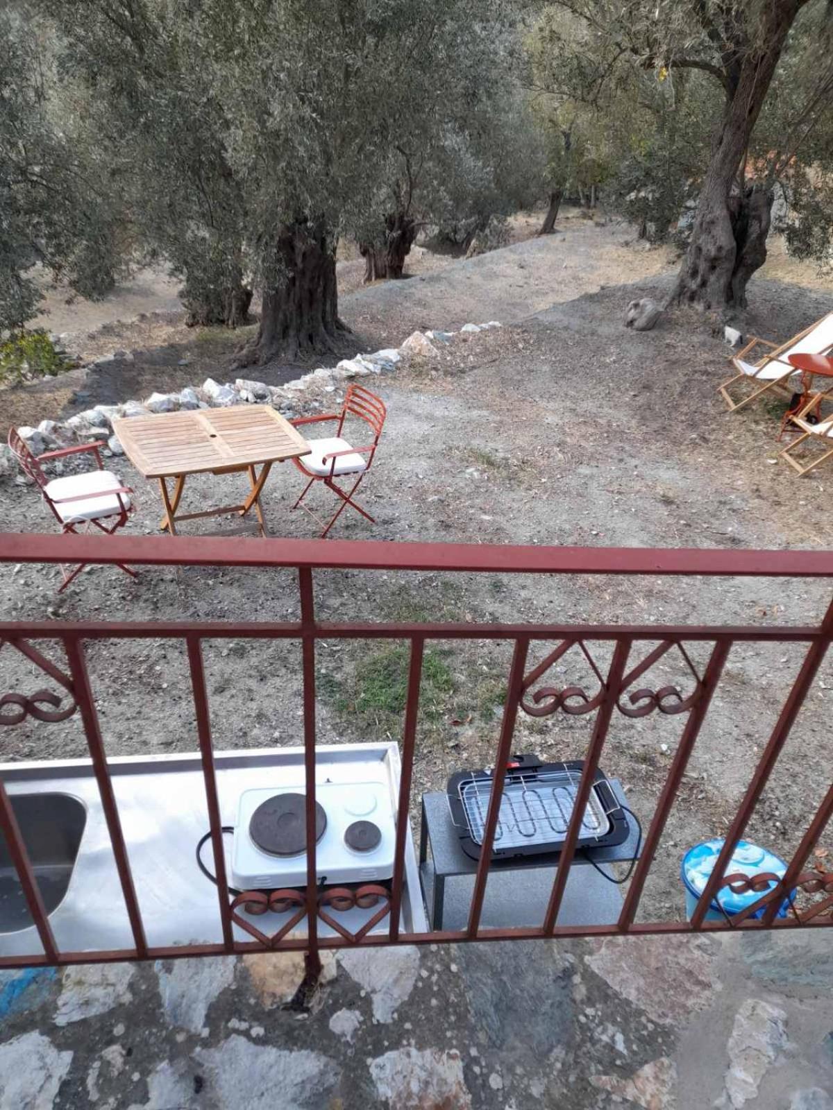 Δωμάτια Κόκκινος Πύργος Пломарион Экстерьер фото